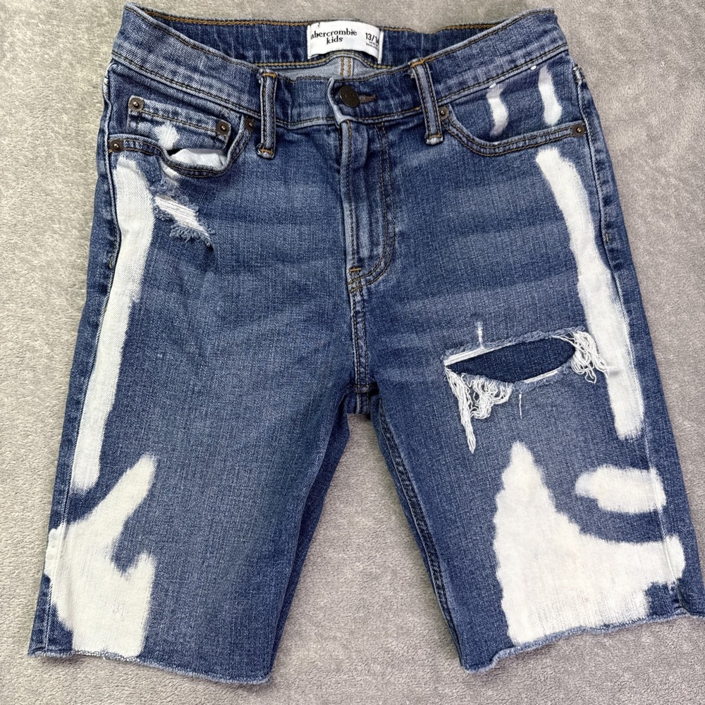 Abercrombie‎ & Fitch Kids Size 13/14 Medium Wash Blue Jean Bleached Shorts